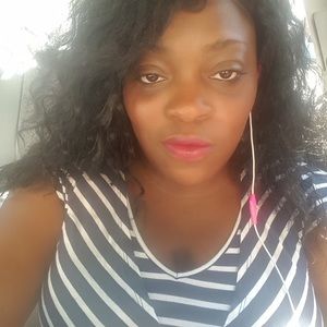 Meet your Posher, Donikqua